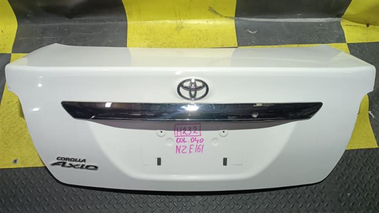 Крышка багажника Тойота Королла Аксио в Северске 103985