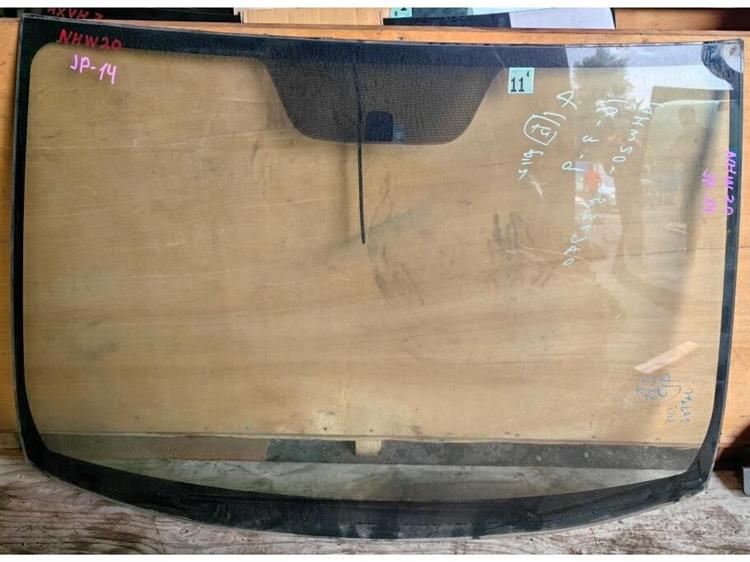 Лобовое стекло Тойота Приус в Северске 249558