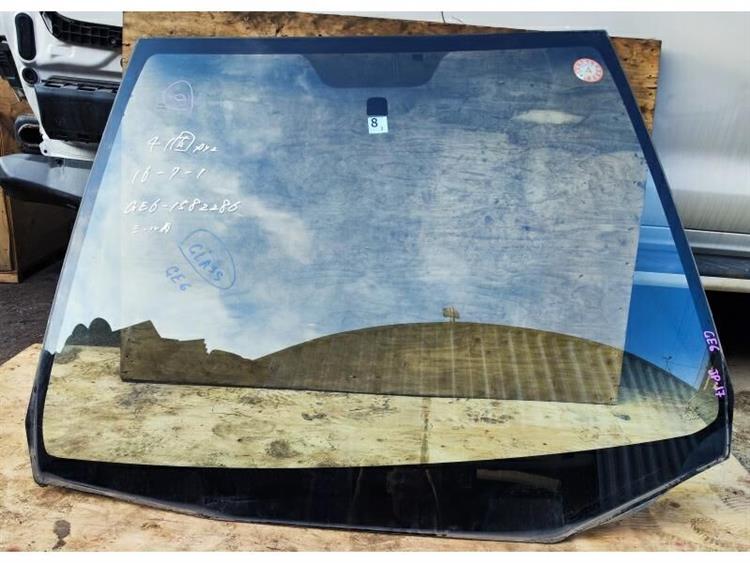 Лобовое стекло Хонда Фит в Северске 255791