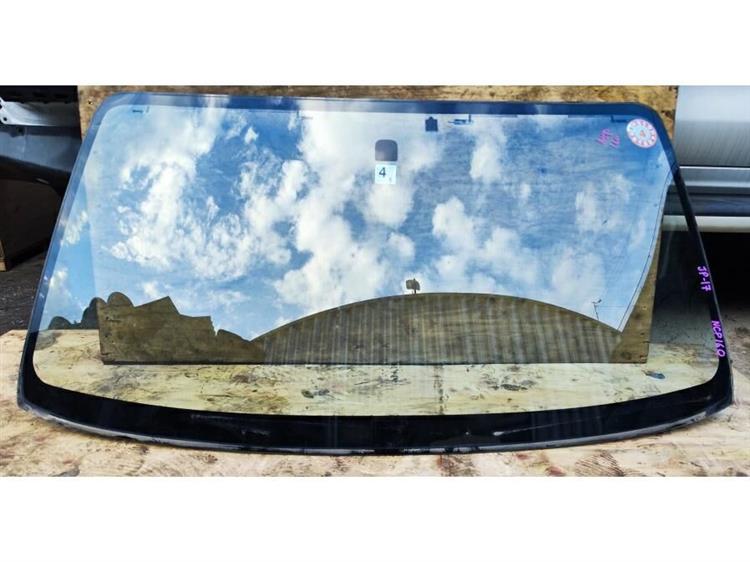 Лобовое стекло Тойота Саксид в Северске 255800