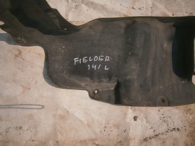 Подкрылок Тойота Королла Филдер в Северске 26428