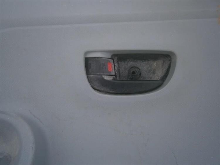 Дверь Тойота Приус в Северске 66102