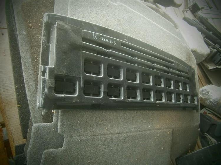 Полка багажника Тойота Сиента в Северске 77566